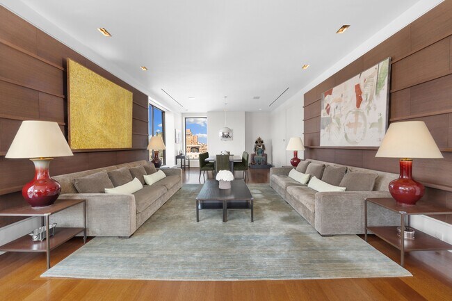 Primary Photo - 1080 Madison Ave