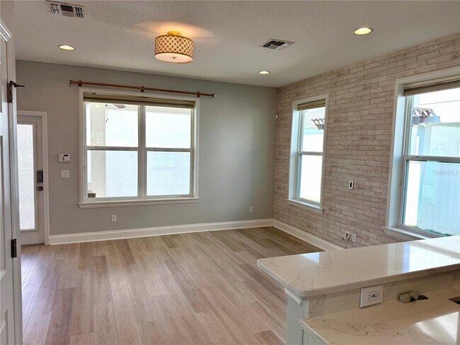 Building Photo - 6060 Roseate Spoonbill Dr