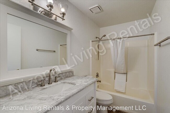 Building Photo - 1 br, 1 bath House - 1720 Bahama Avenue B4