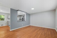 Building Photo - 7910 Beechnut Rd