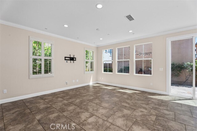Building Photo - 2992 E Coalinga Dr
