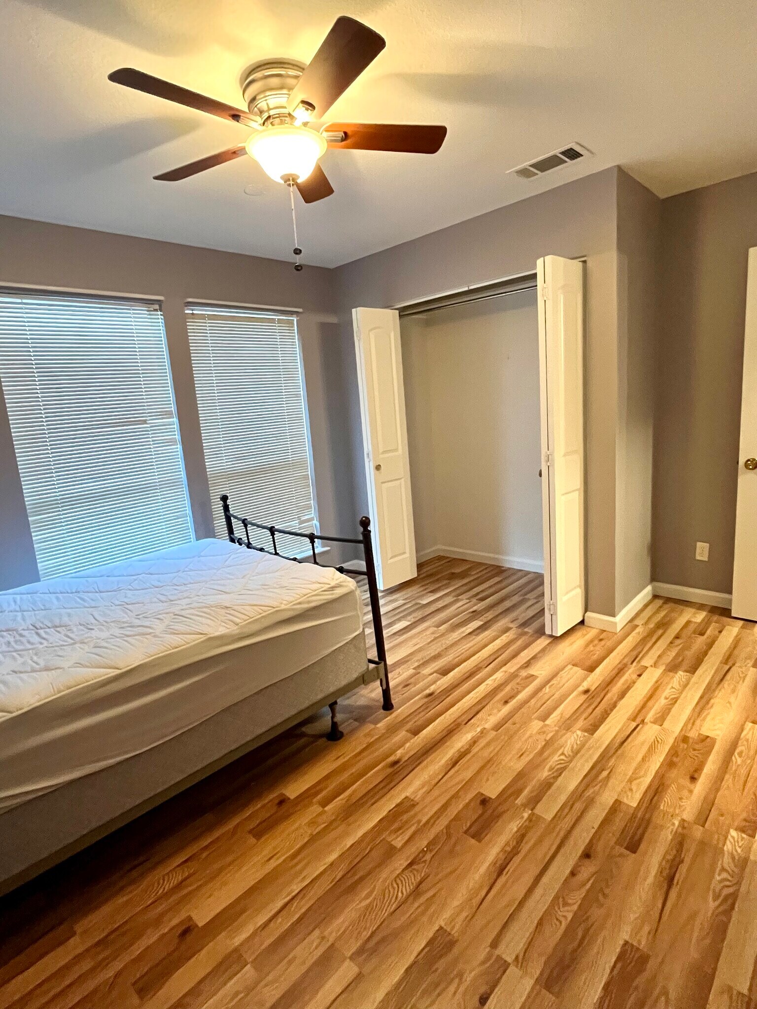 Building Photo - 2503 Plumgrove Cir