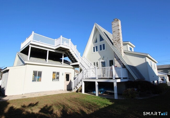 Building Photo - 147 Captains Dr