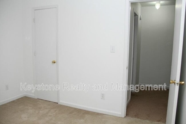 Building Photo - 1375 Thompsonville Ln