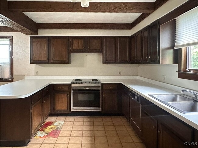 Building Photo - 821 Floyd Ave