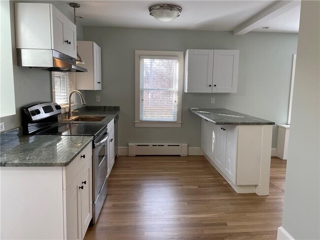 Building Photo - 102 3rd Beach Rd