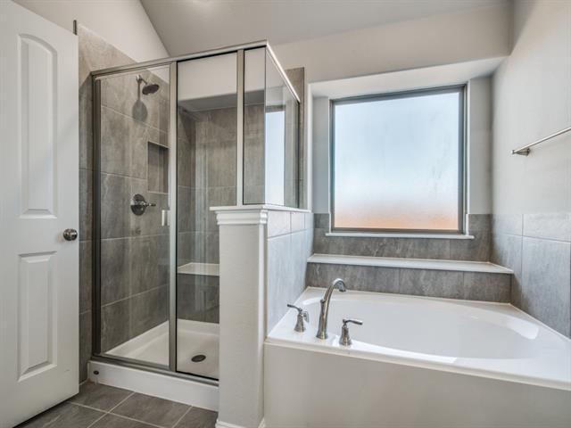 Building Photo - 512 Redbud Dr