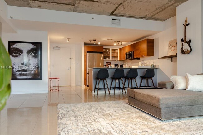 Building Photo - 3250 NE 1st Ave