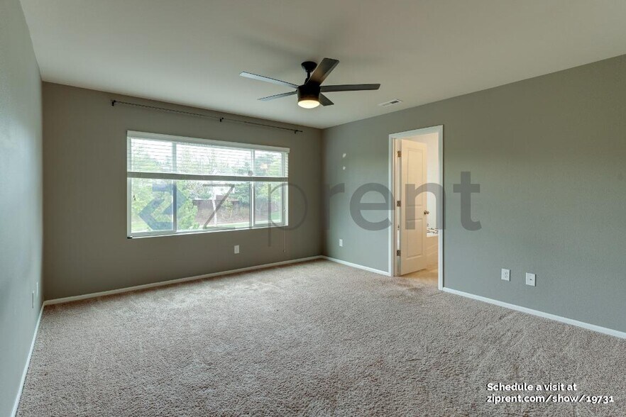 Building Photo - 8624 Adonis Ave NE