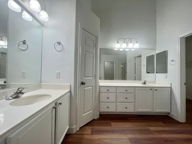 Building Photo - 2470 sq ft, remodeled single story, hard to find 5 bed, 2.5 bath, 2 car garage in guard gated Sta...
