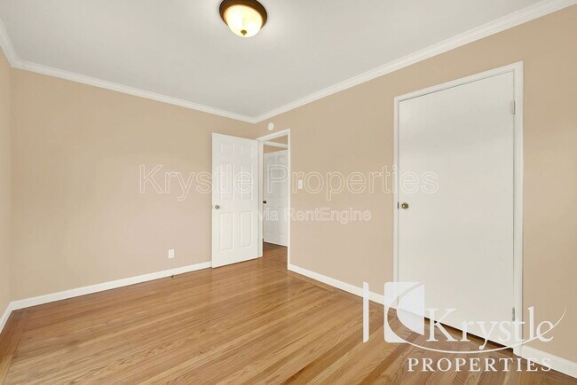 Building Photo - 342 Los Altos Pl