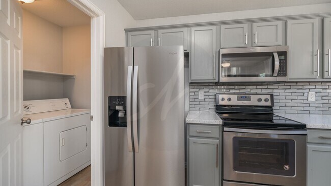 Building Photo - Updated Two Story in Cimmaron Hills