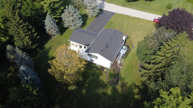 Building Photo - 31340 Liberty Rd