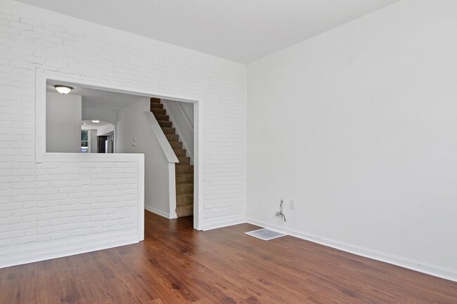 Building Photo - Spacious 3 Bedroom, 1.5 Bath Single Family Home in Harrisburg, Pa!