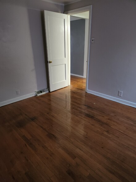 Building Photo - 4706 Roxie St