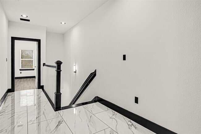 Building Photo - 13106 Donegal Way