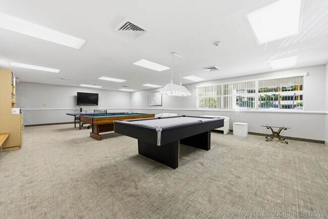 Building Photo - 3520 S Ocean Blvd