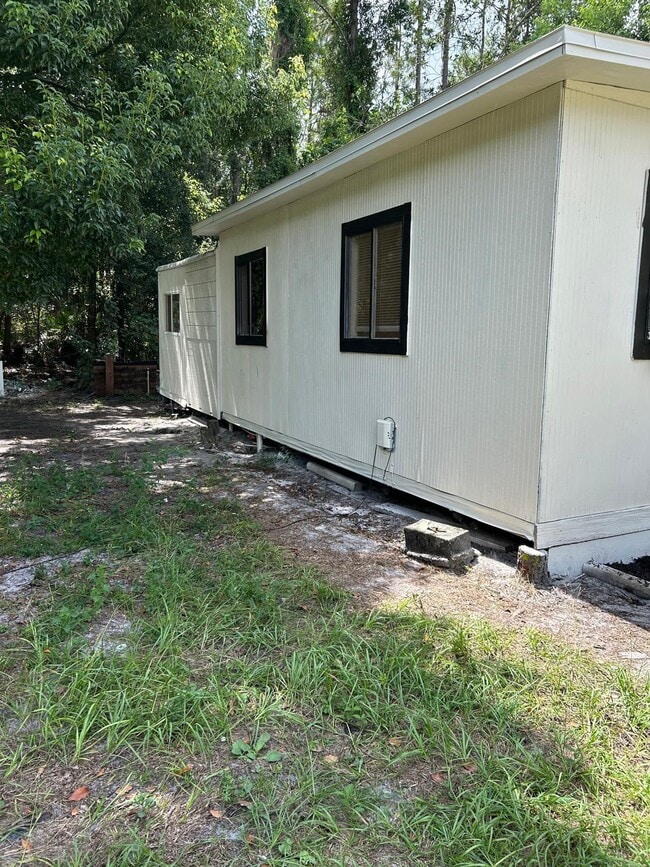 Building Photo - 28710 Hibiscus Ave