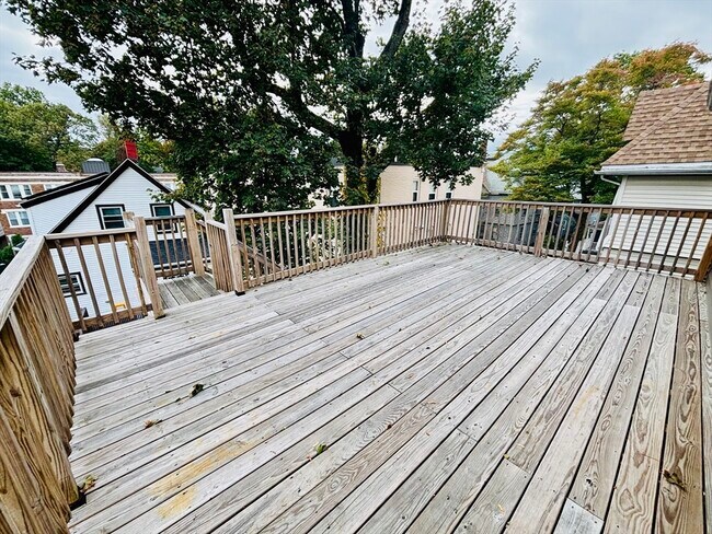 Building Photo - 28 Wabon St