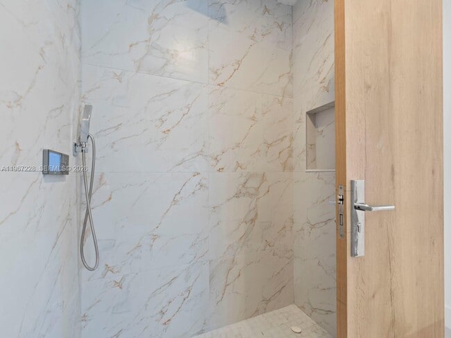 Building Photo - 2537 NW 116th Terrace