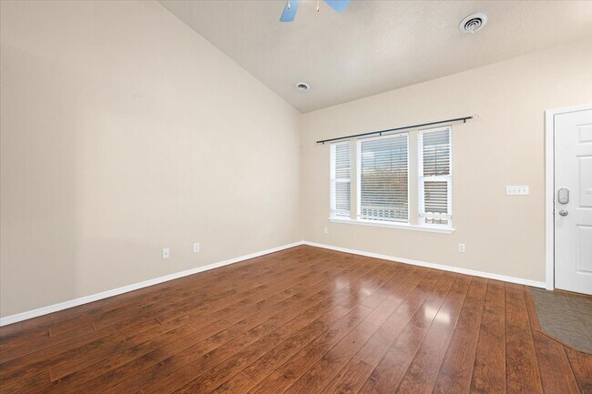 Building Photo - 3685 S Creekwood Way