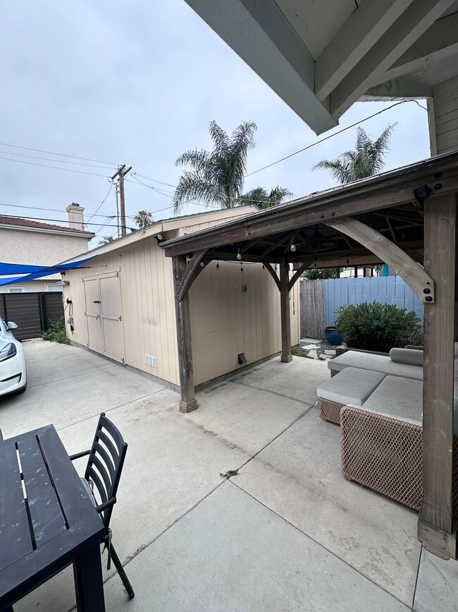 Building Photo - Imperial Beach - THE PERFECT BEACH COTTAGE 2 Bedroom / 2 Bath - Large lot! Don't Miss out!