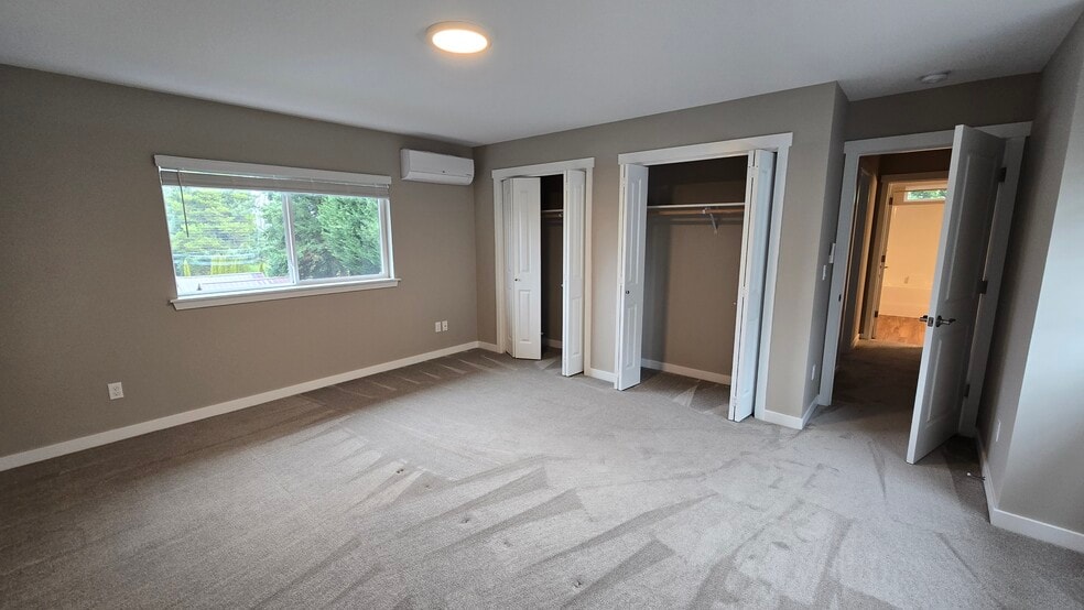 Building Photo - 418 N 4th Ave SW