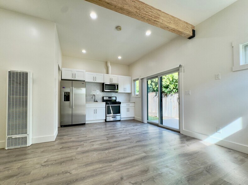 Building Photo - 1038 62nd St