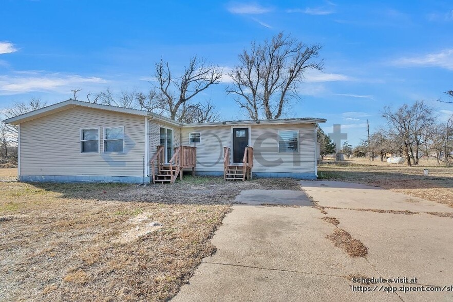 Building Photo - 1615 E 90th St S