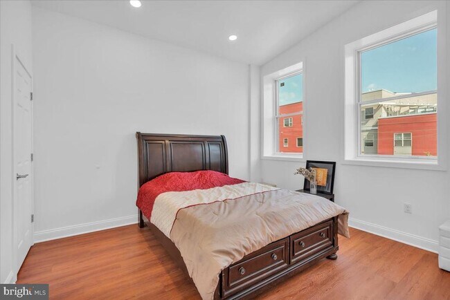 Building Photo - 1406 Fairmount Ave