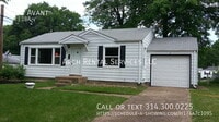 Building Photo - 1253 Avant-