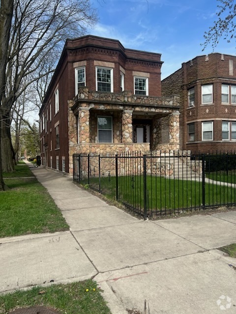 Building Photo - 7758 S Saginaw Ave