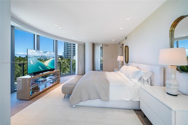 Building Photo - 1 Collins Ave