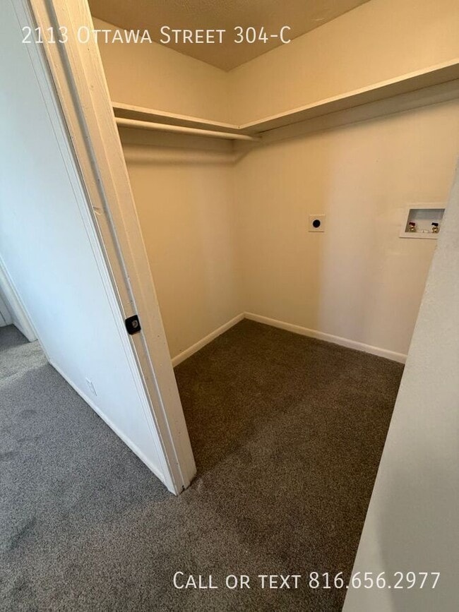 Building Photo - 2113 Ottawa St