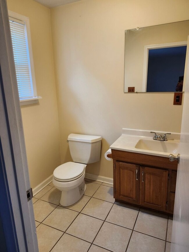 Building Photo - For Rent: $1,995/month – Recently Renovated 3BR Twin in Forest Brook Glen, Wilmington