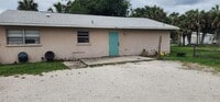 Building Photo - 1821 Los Pinos Rd
