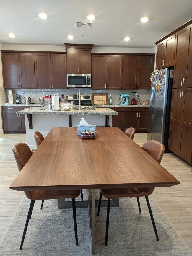 Building Photo - 3932 Scordia Way