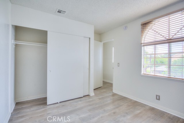 Building Photo - 13006 Parkview Dr