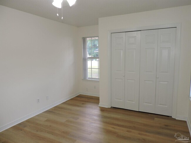 Building Photo - 6340 Summer Lakes Ln