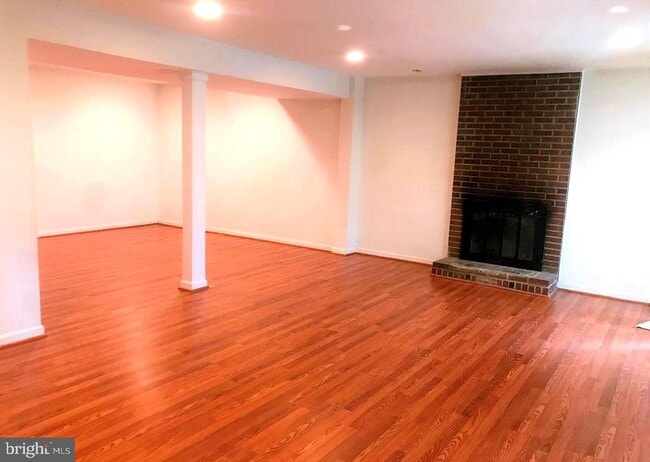 Building Photo - 7724 Harwood Pl
