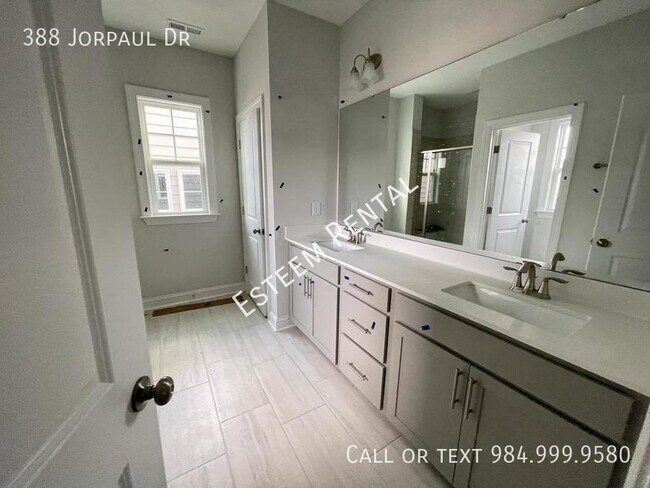 Building Photo - 388 Jorpaul Dr