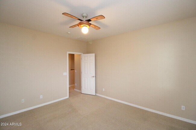 Building Photo - 3951 E Ravenswood Dr