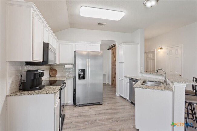 Building Photo - 709 Bighorn Dr