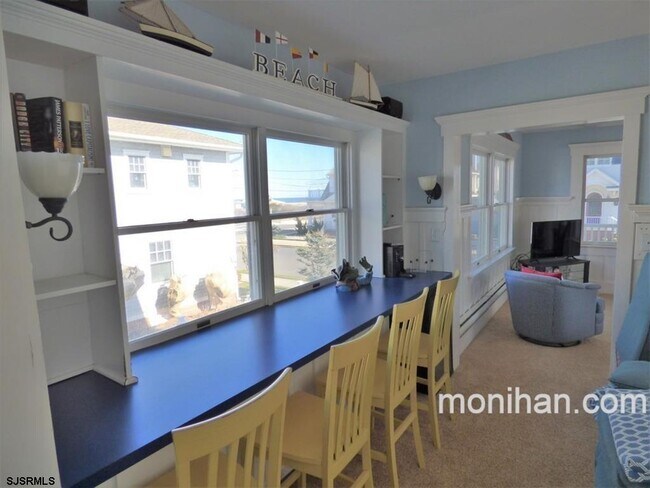 Building Photo - 875 Stenton Pl