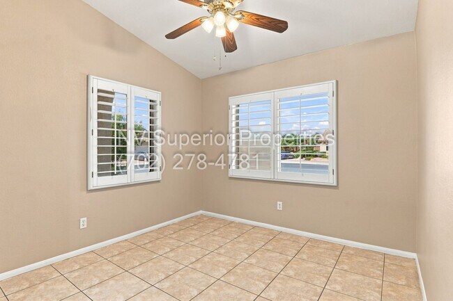 Building Photo - SE!! Stallion Mountain!! Gated!!! Single Story Home!! No Carpets!!! Covered patio!! Water Conditi...