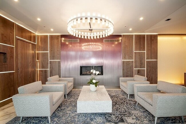 Building Photo - 8 Museum Way