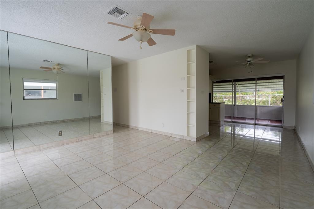 Building Photo - 2702 NW 51st Pl