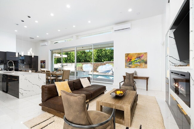 Building Photo - 74775 Del Coronado Dr