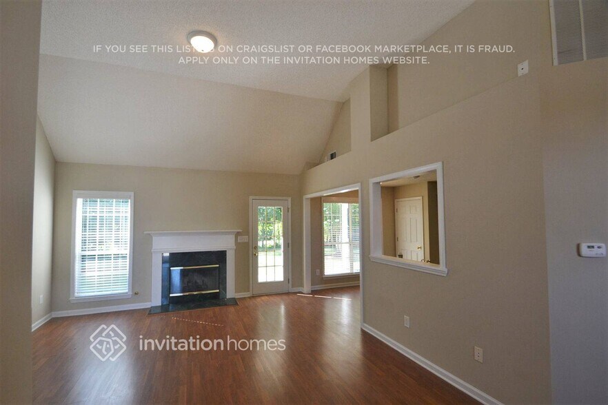 Building Photo - 290 Baldwin Ct