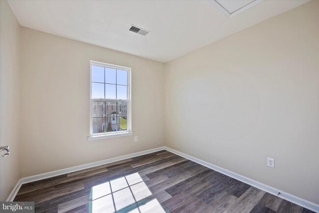 Building Photo - 103 Sandpiper Ct